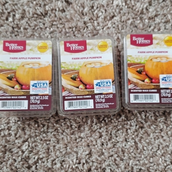 Bundle of Wax Cubes Melts🍂 - Picture 1 of 3